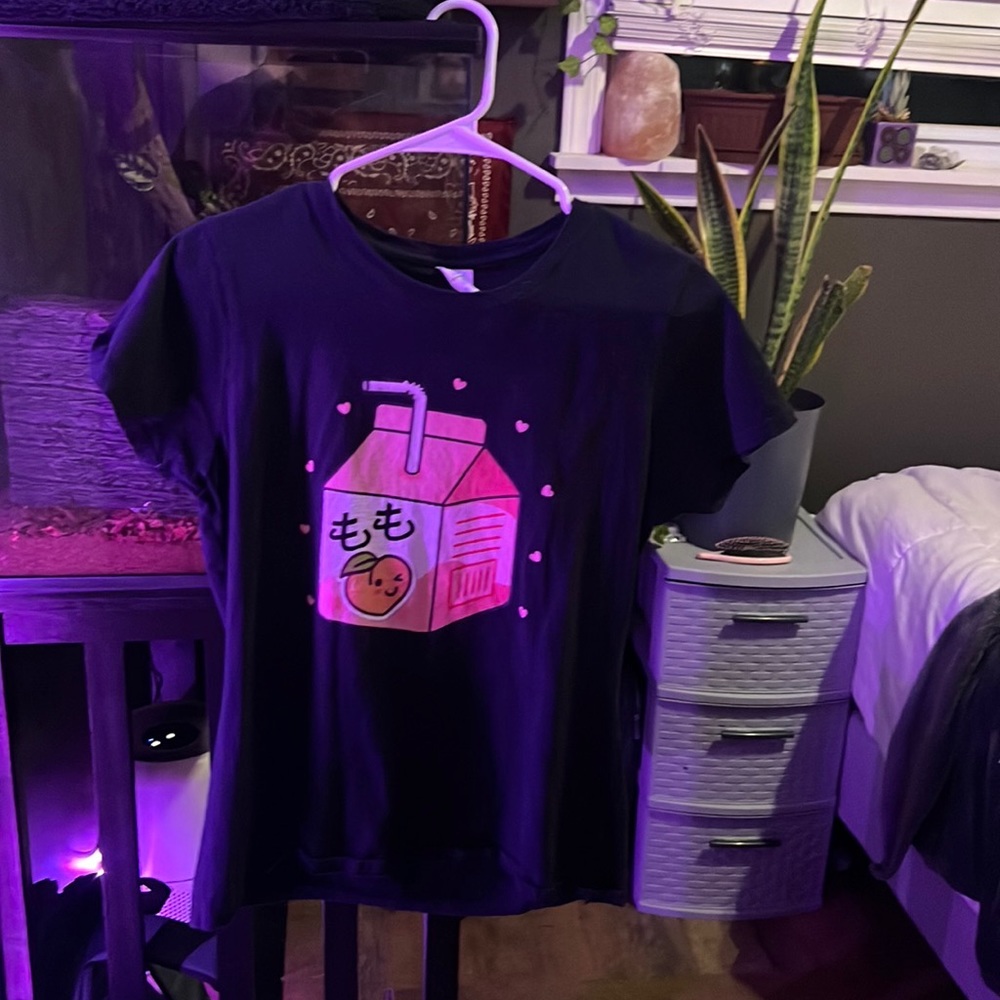 peach milk t shirt, medium
